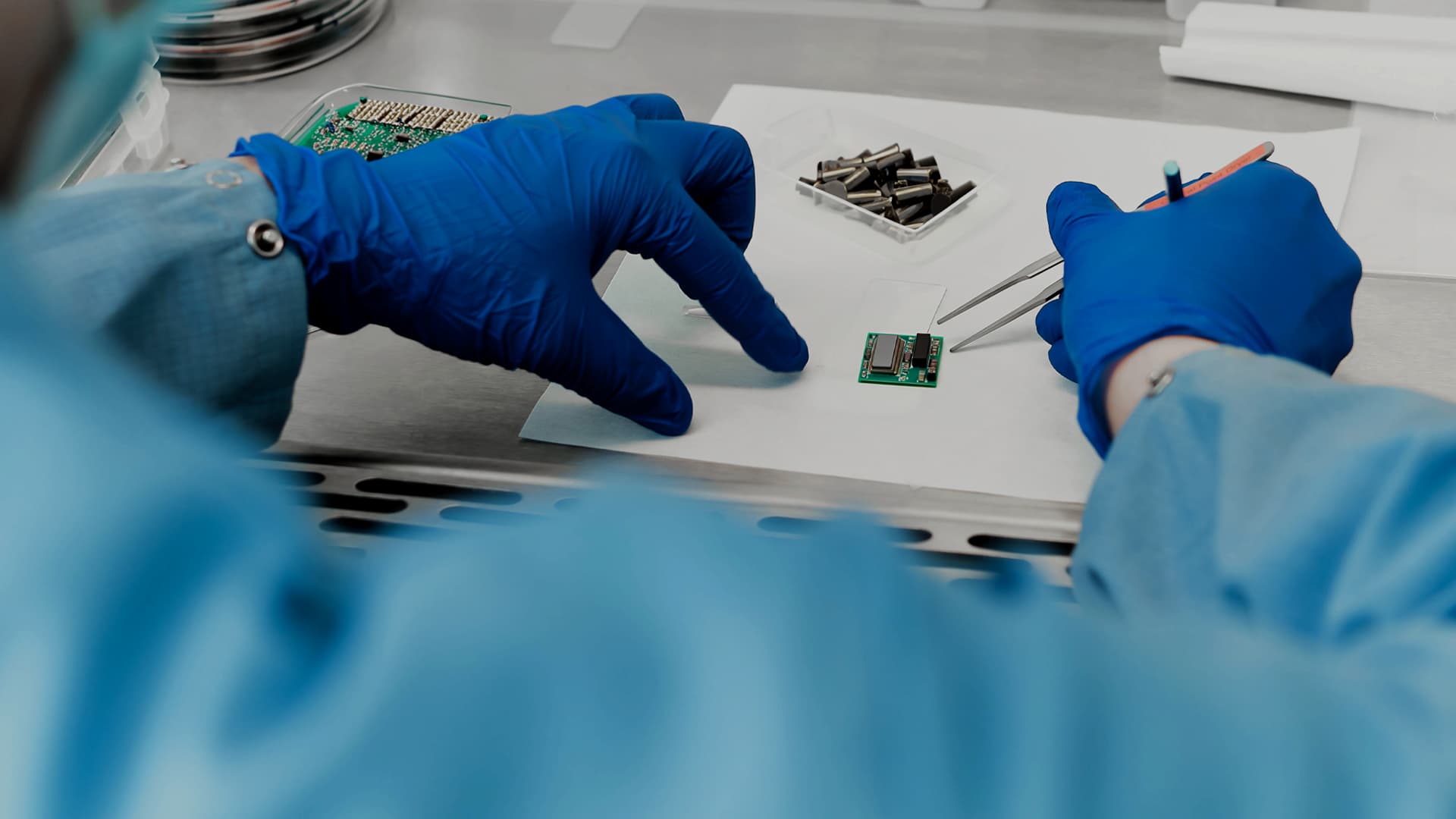 Chemische Halbleiterfertigung verbessert Prozessqualität mit vorausschauender Analytik